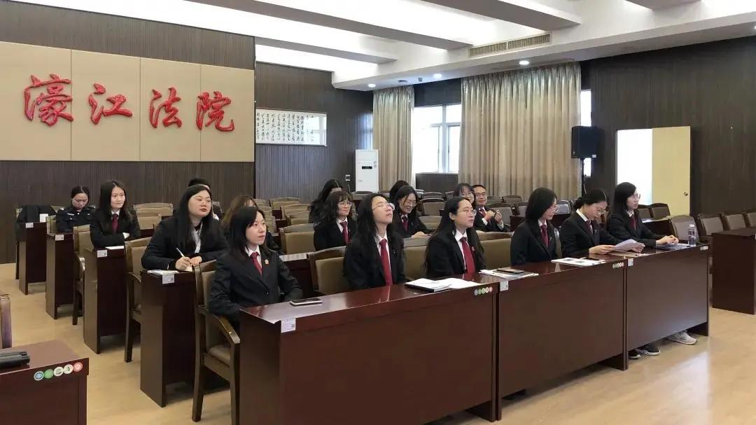 22324cnm濠江论坛,濠江论坛仔细释义、解释与落实