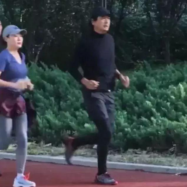整个威海都在偶遇跑步的明星的警惕虚假宣传-全面释义、解释与落实