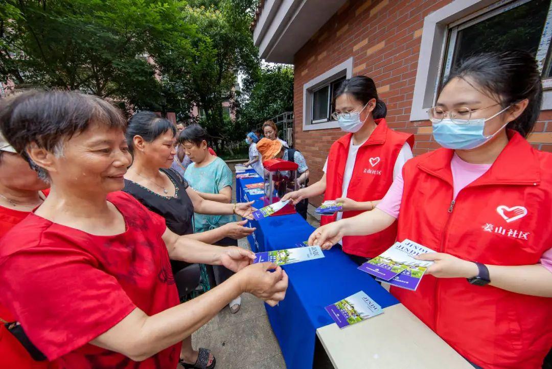 王中王493333中特马诗仔细释义、解释与落实